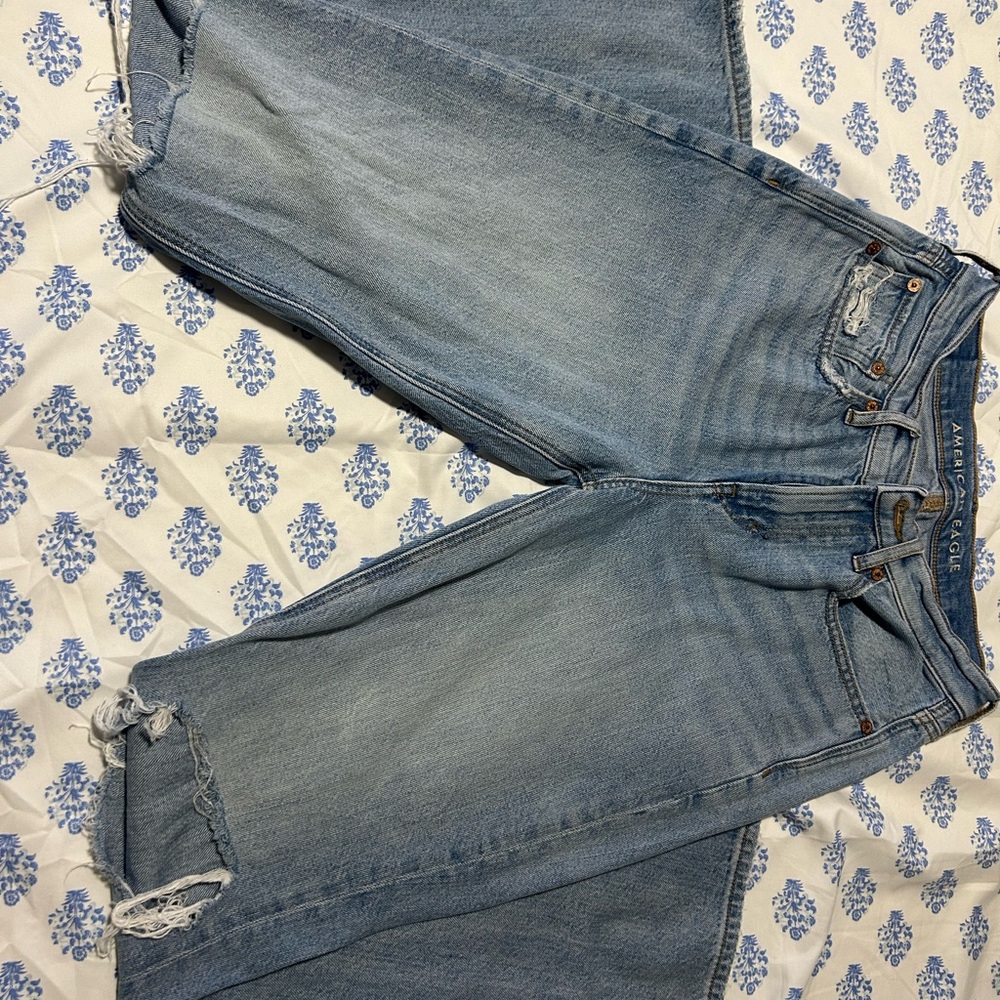 American Eagle Outfitters Light Wash Denim Shorts w/ Rips (90s Bootcut)